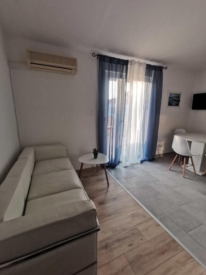 Apartmani Viktorija فاجانا المظهر الخارجي الصورة
