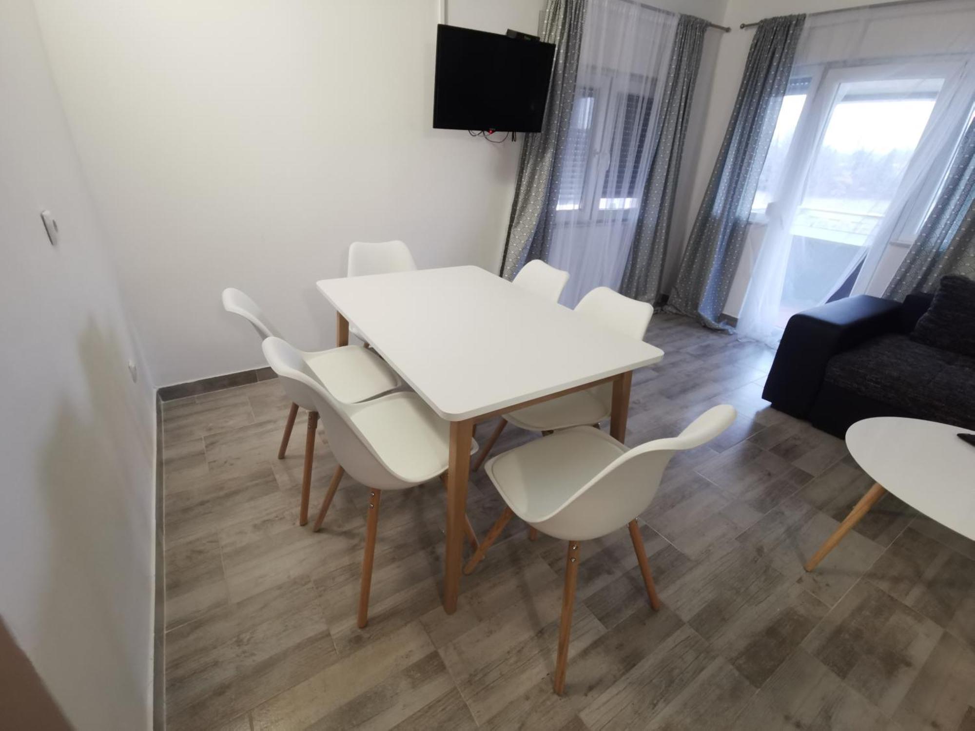 Apartmani Viktorija فاجانا الغرفة الصورة