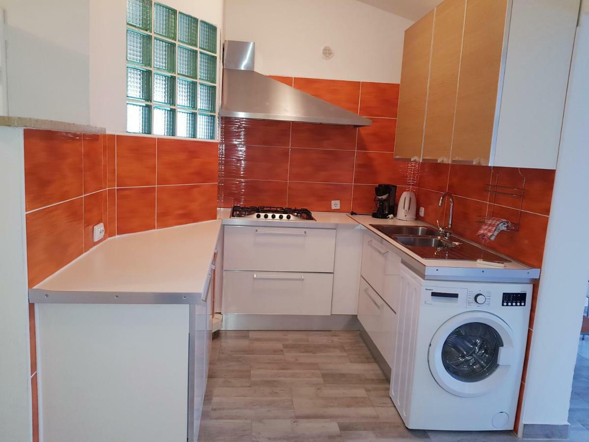 Apartmani Viktorija فاجانا المظهر الخارجي الصورة