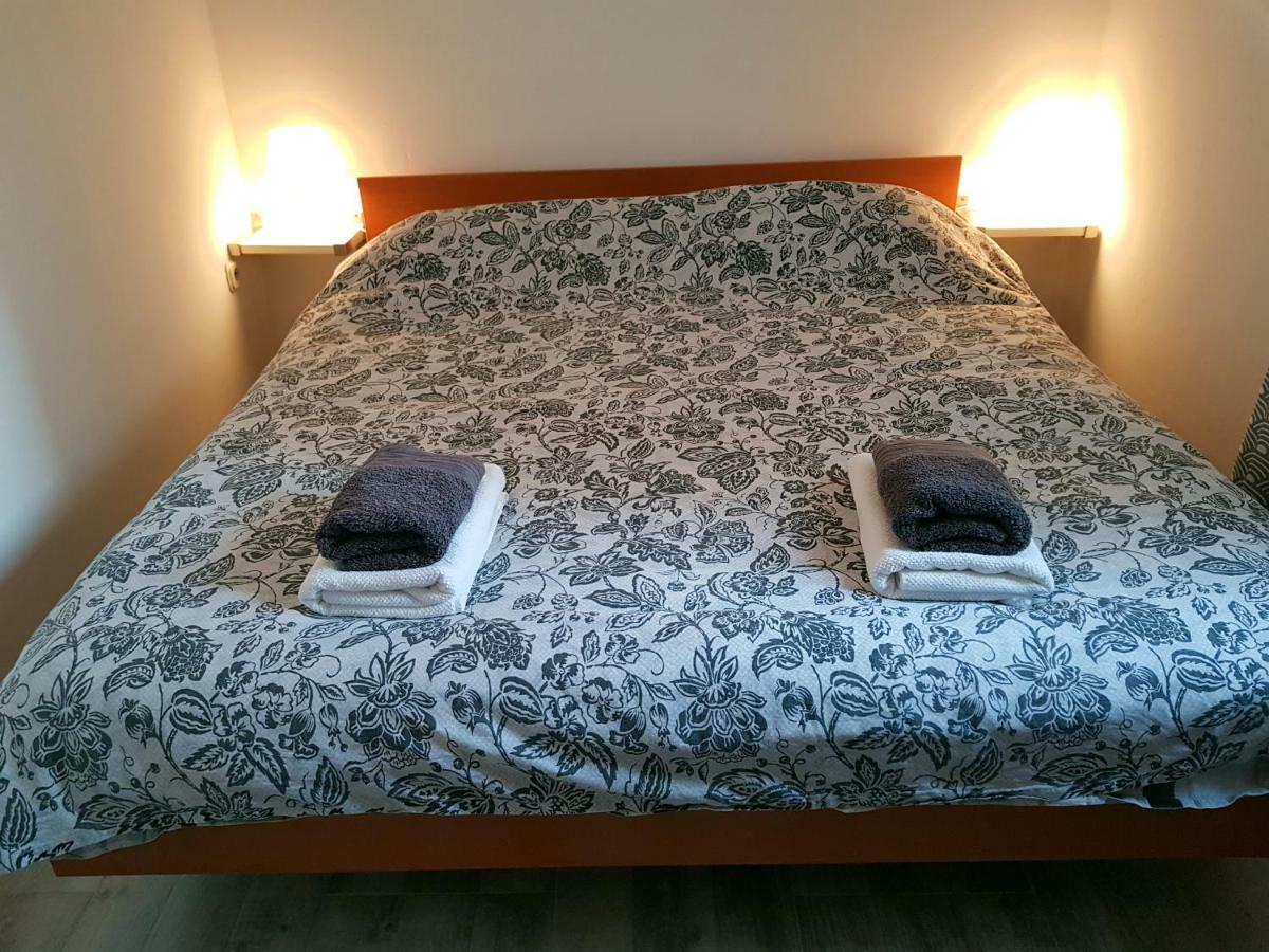 Apartmani Viktorija فاجانا المظهر الخارجي الصورة